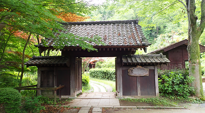 薬師池公園　薬医門
